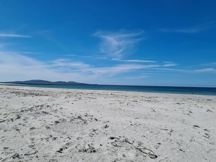 Loch An Eilean Pod Isle Of South Uist Pollachara Exterior foto