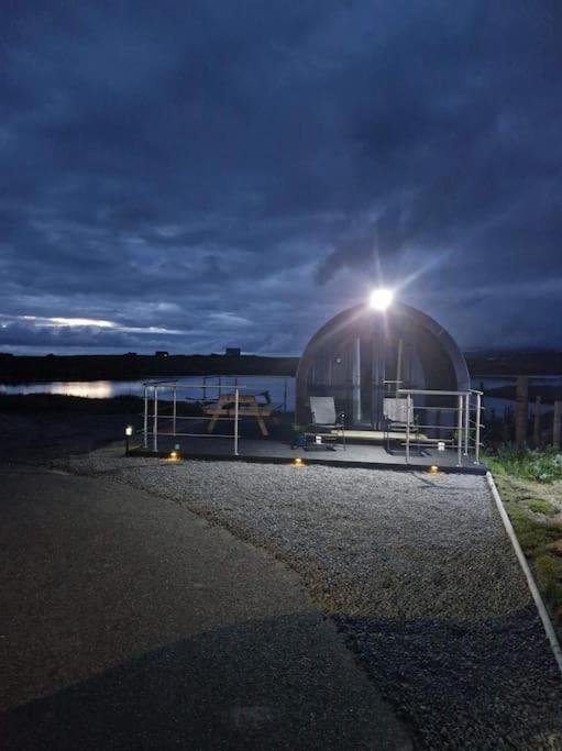 Loch An Eilean Pod Isle Of South Uist Pollachara Exterior foto